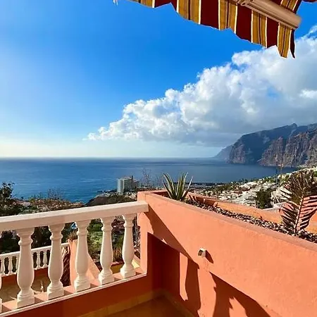 Penthouse Los Gigantes Apartment Puerto de Santiago (Tenerife)